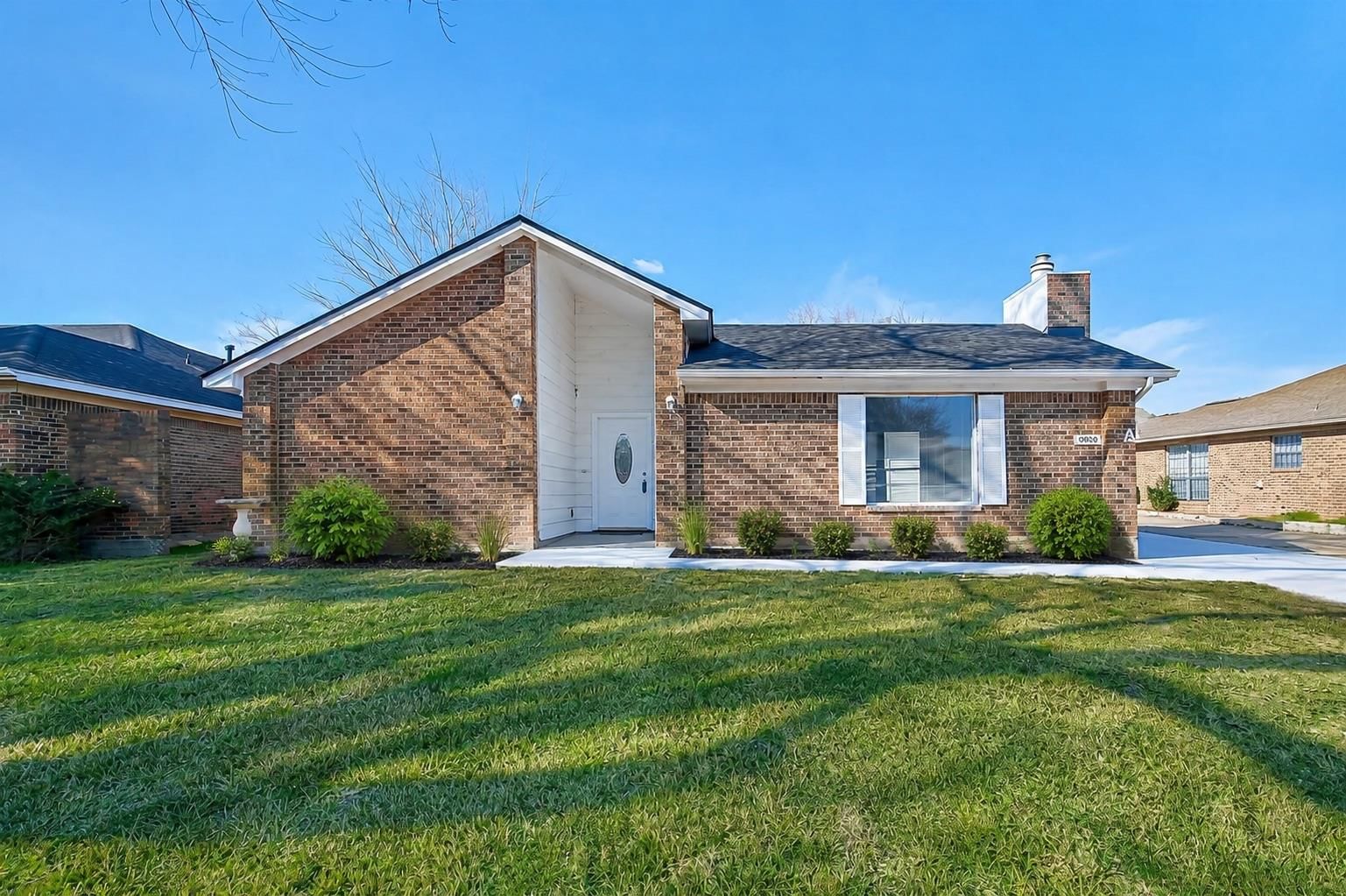 10826 Lynbrook Dr DR - Photo 1