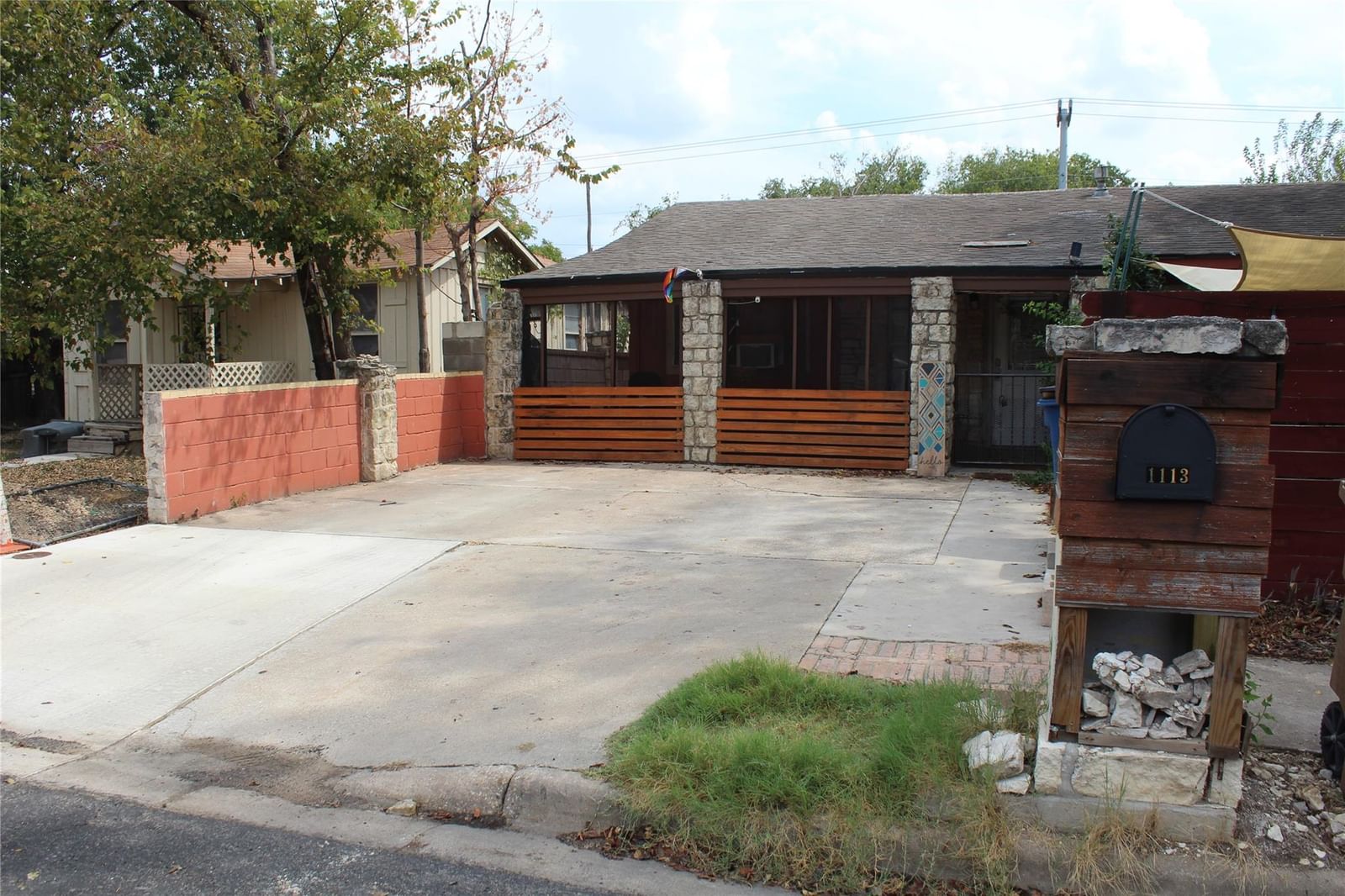 1113 Ebert Ave - Photo 1