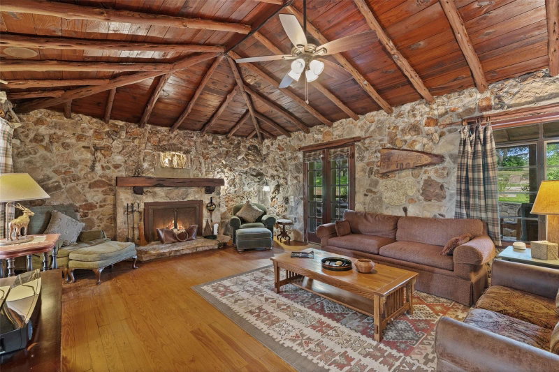 Property photo 25
