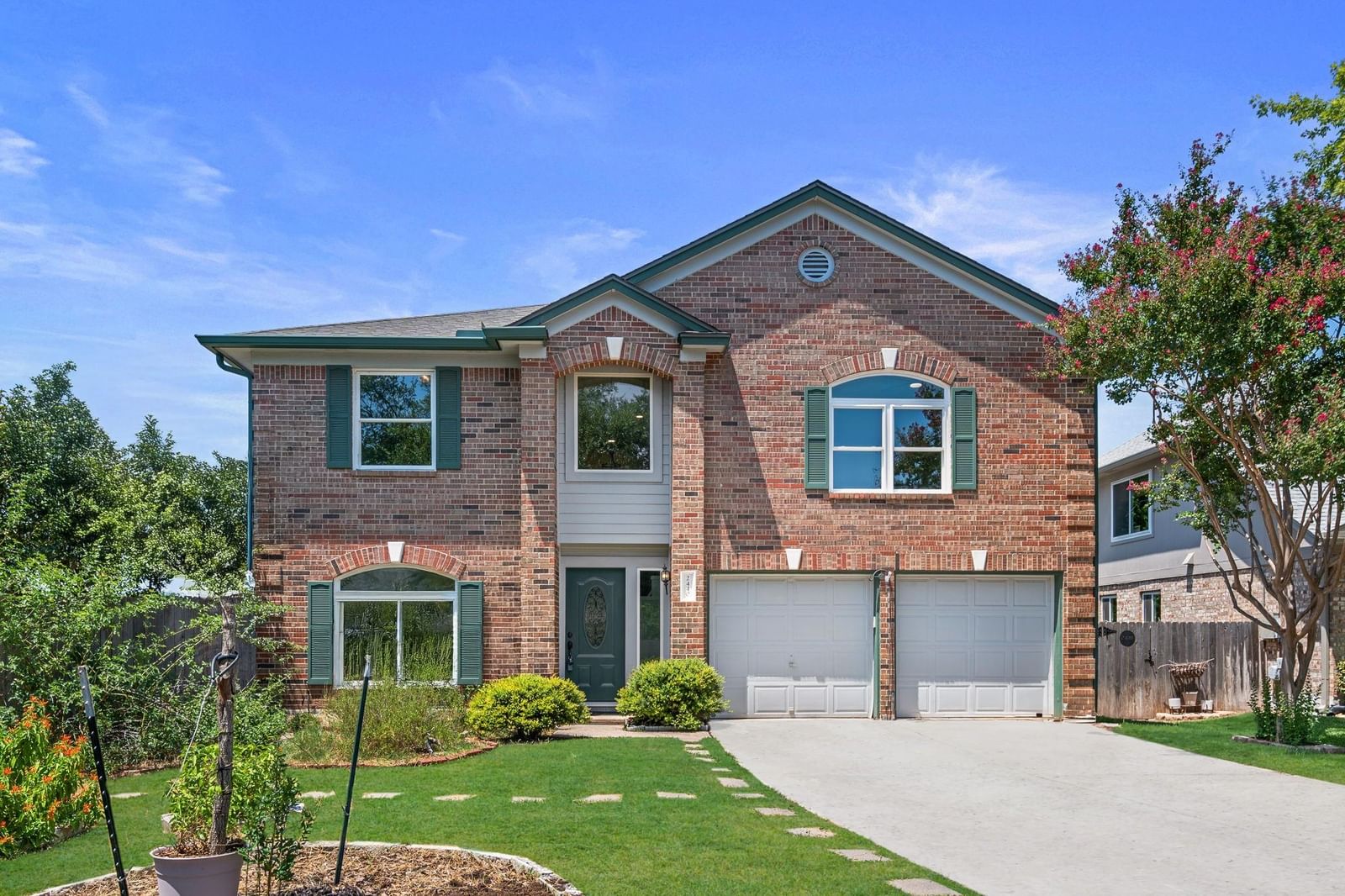 2440 Madeline LOOP - Photo 1