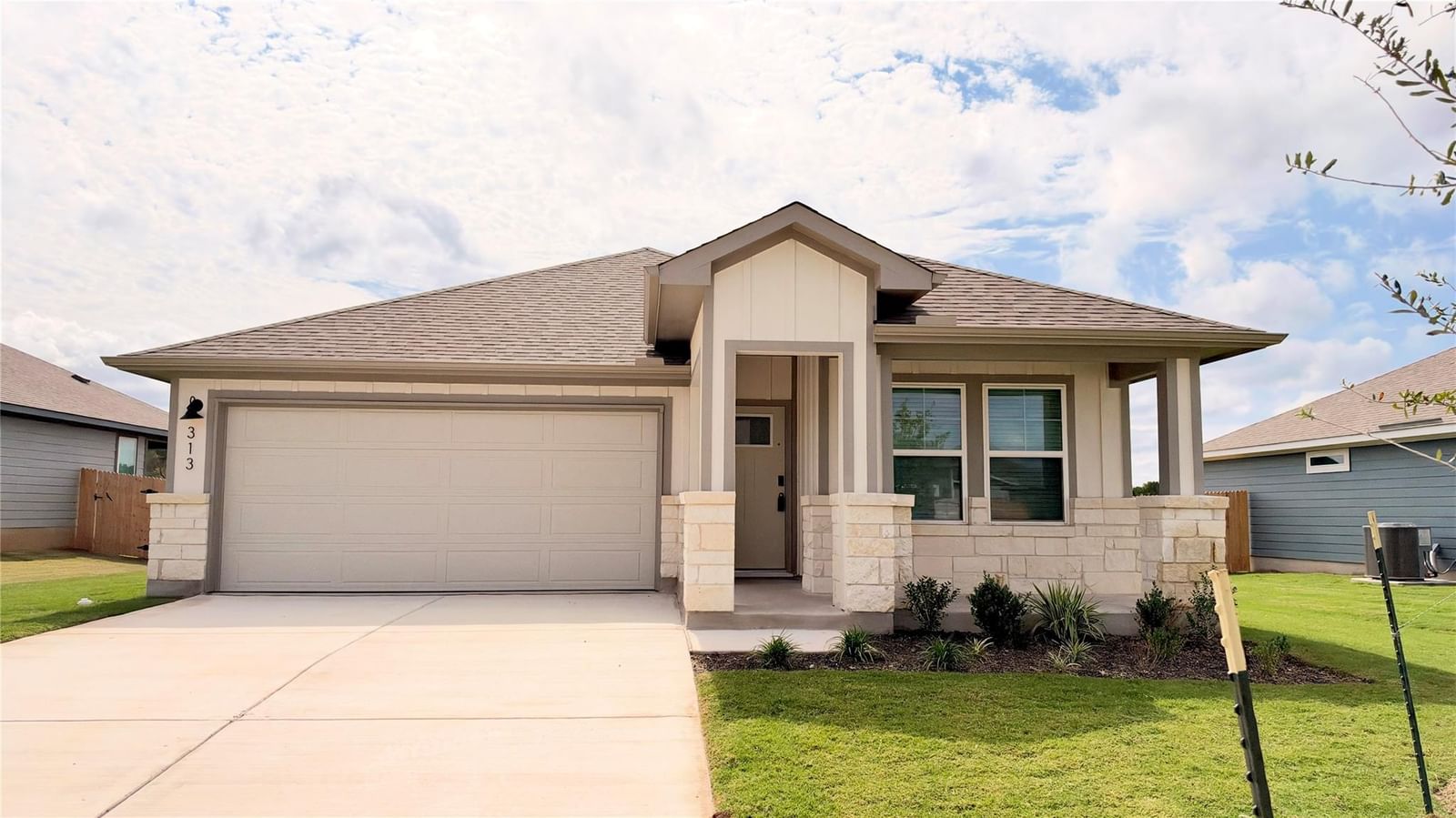 313 Wheel Horse RD - Photo 1