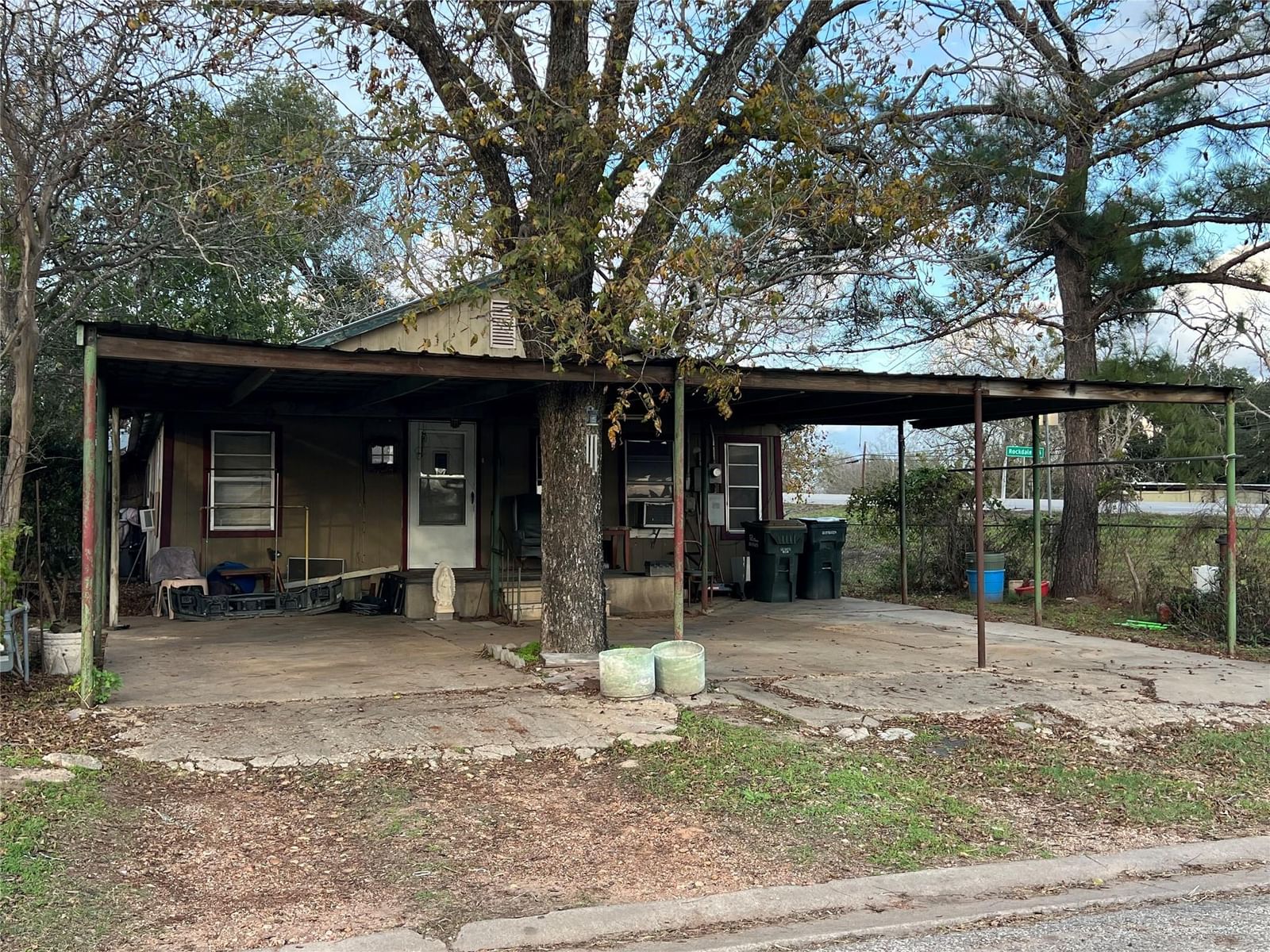 109 Crockett ST - Photo 1