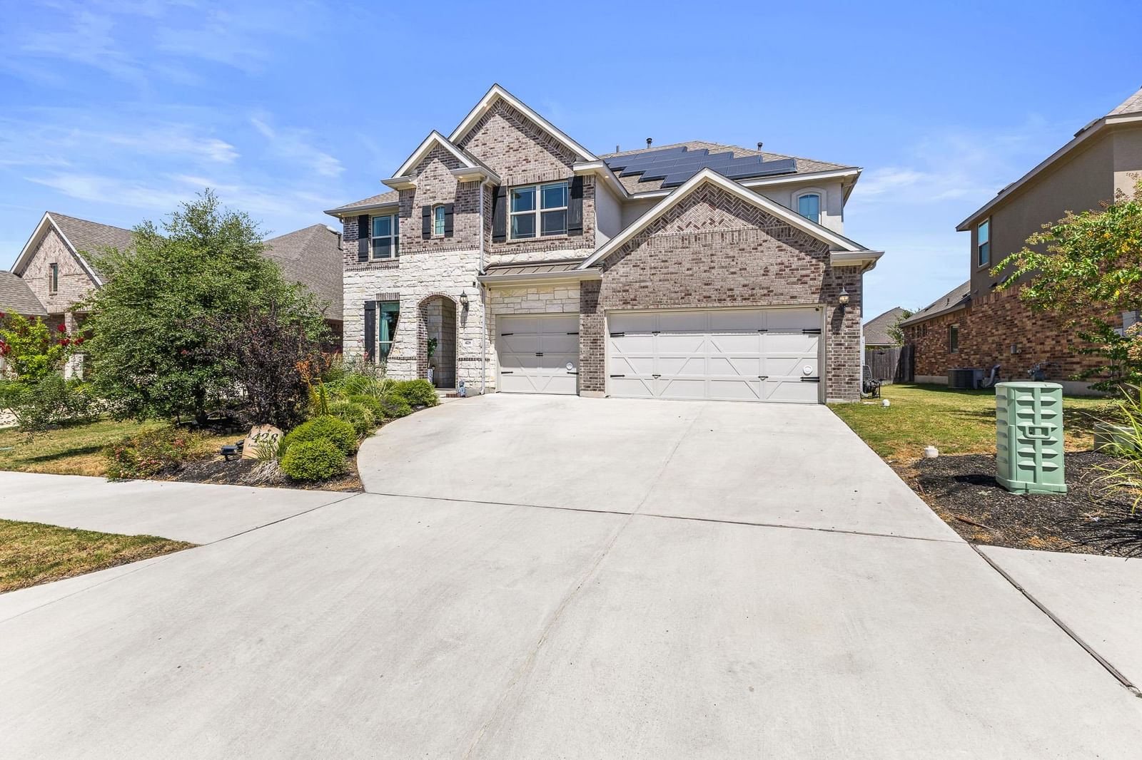 428 Landing LN - Photo 1