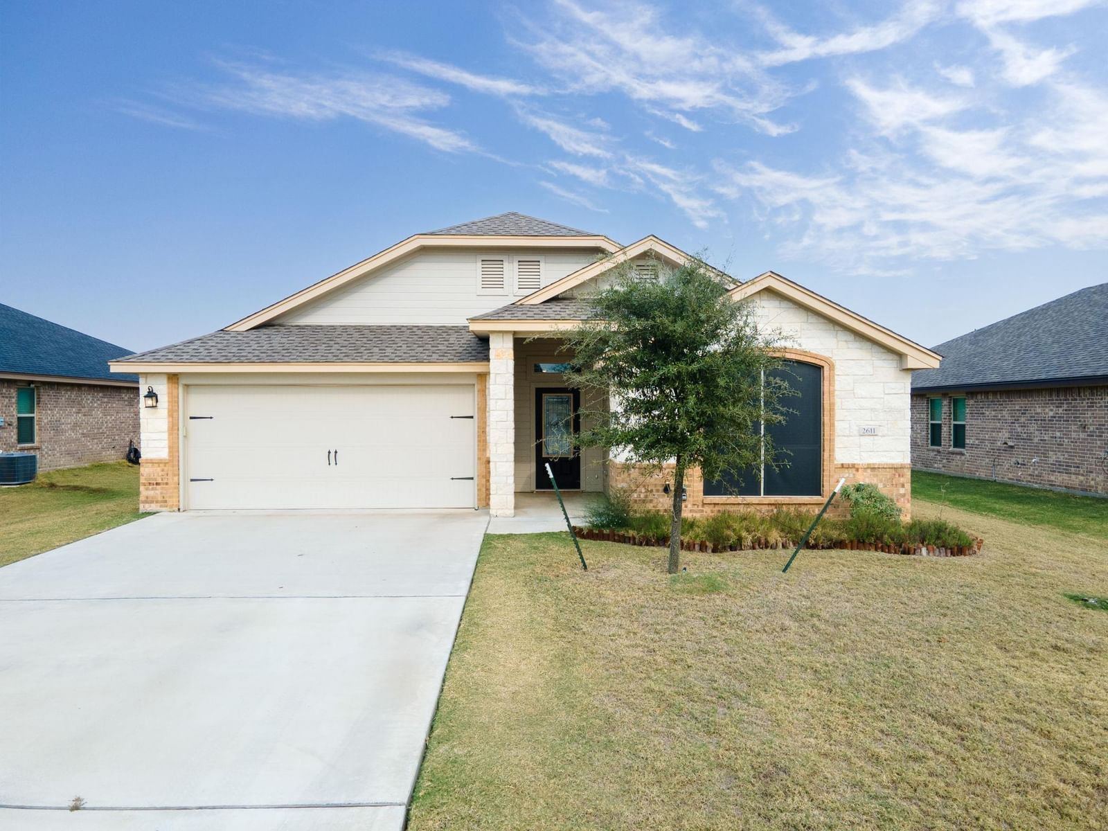 2611 Settlers Oak DR - Photo 1