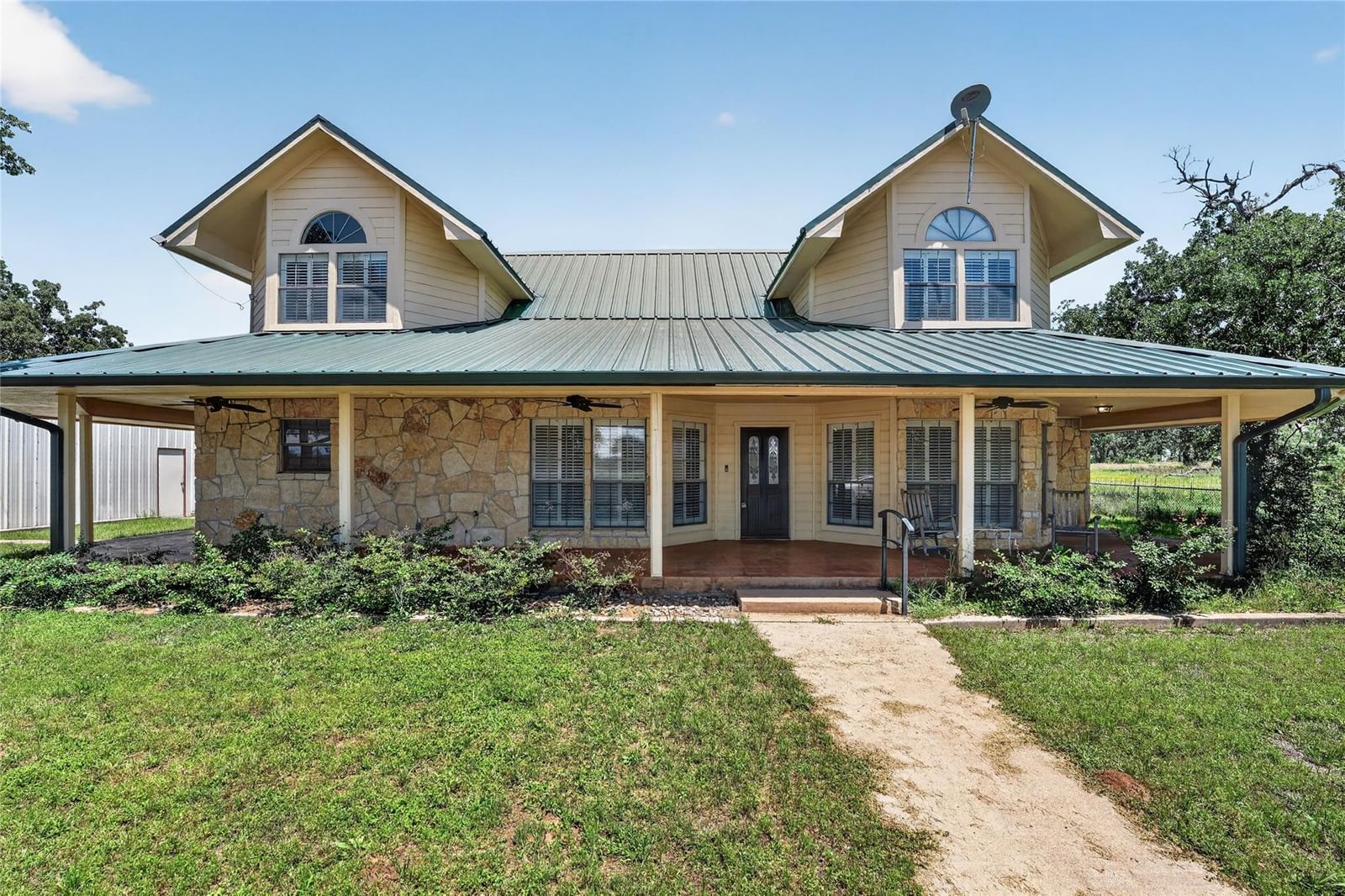 203 Oxbow TRL - Photo 1