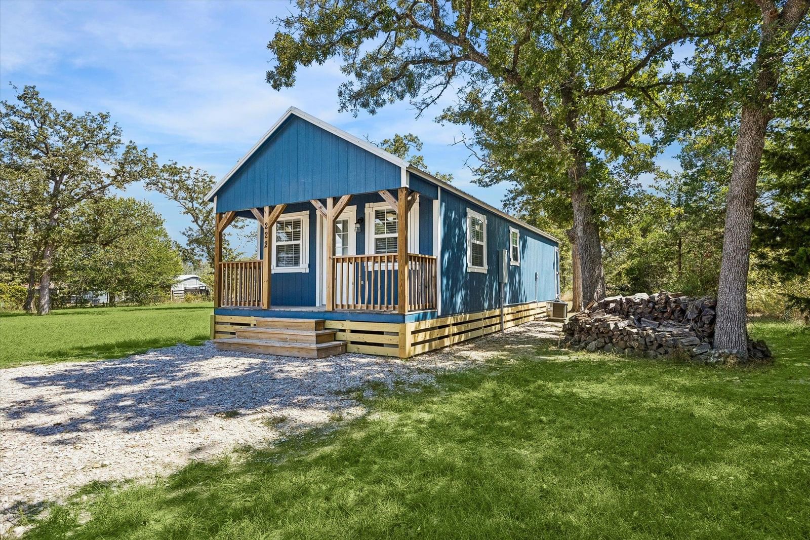 222 Houston Ave - Photo 1