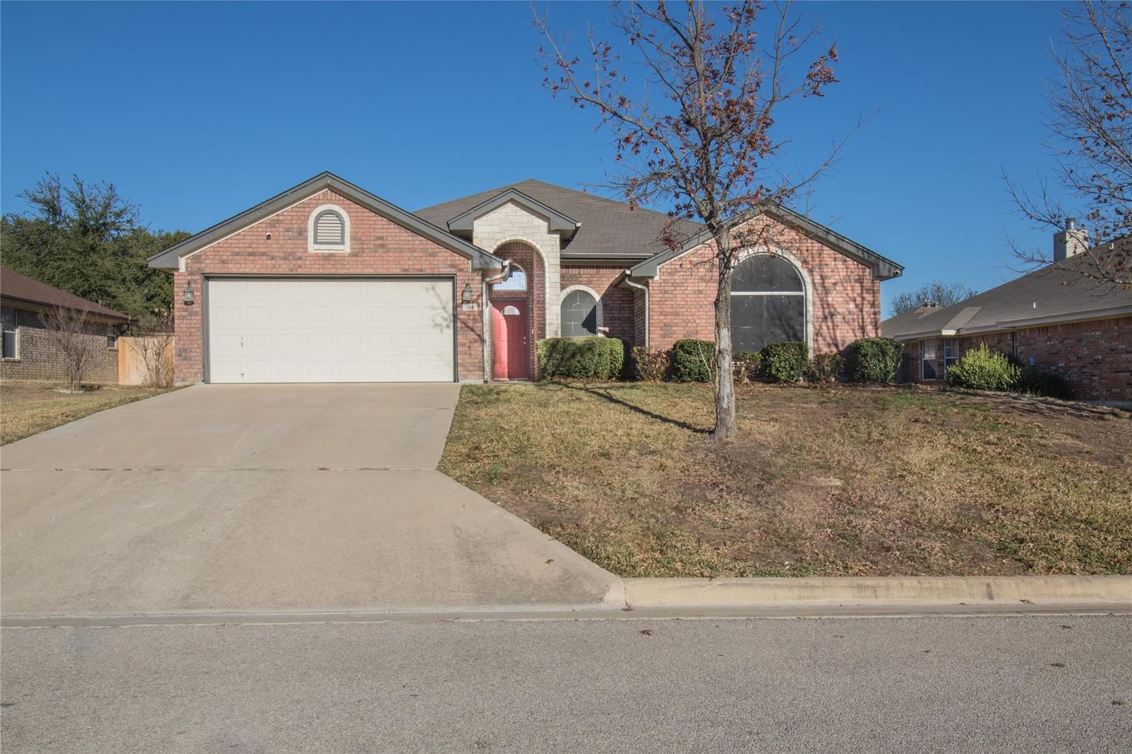 714 Tundra DR - Photo 1