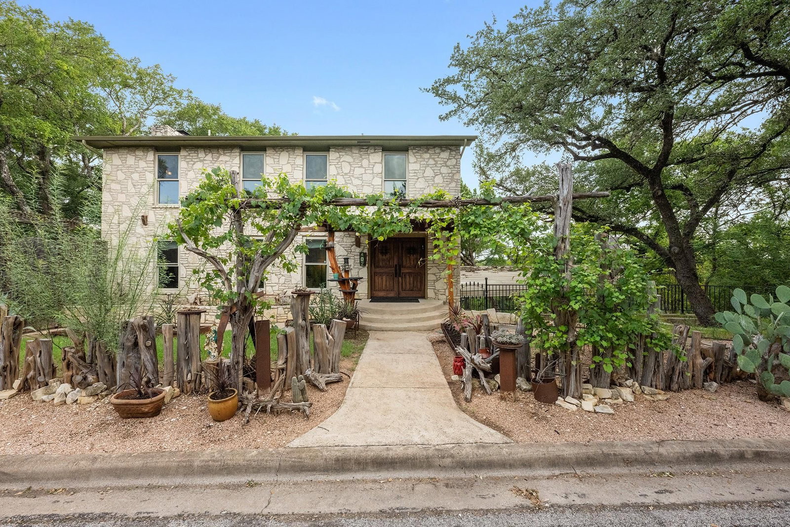 402 Bear Canyon DR - Photo 1