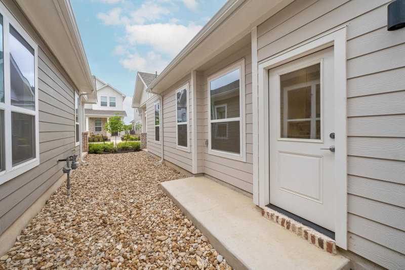 Property photo 28