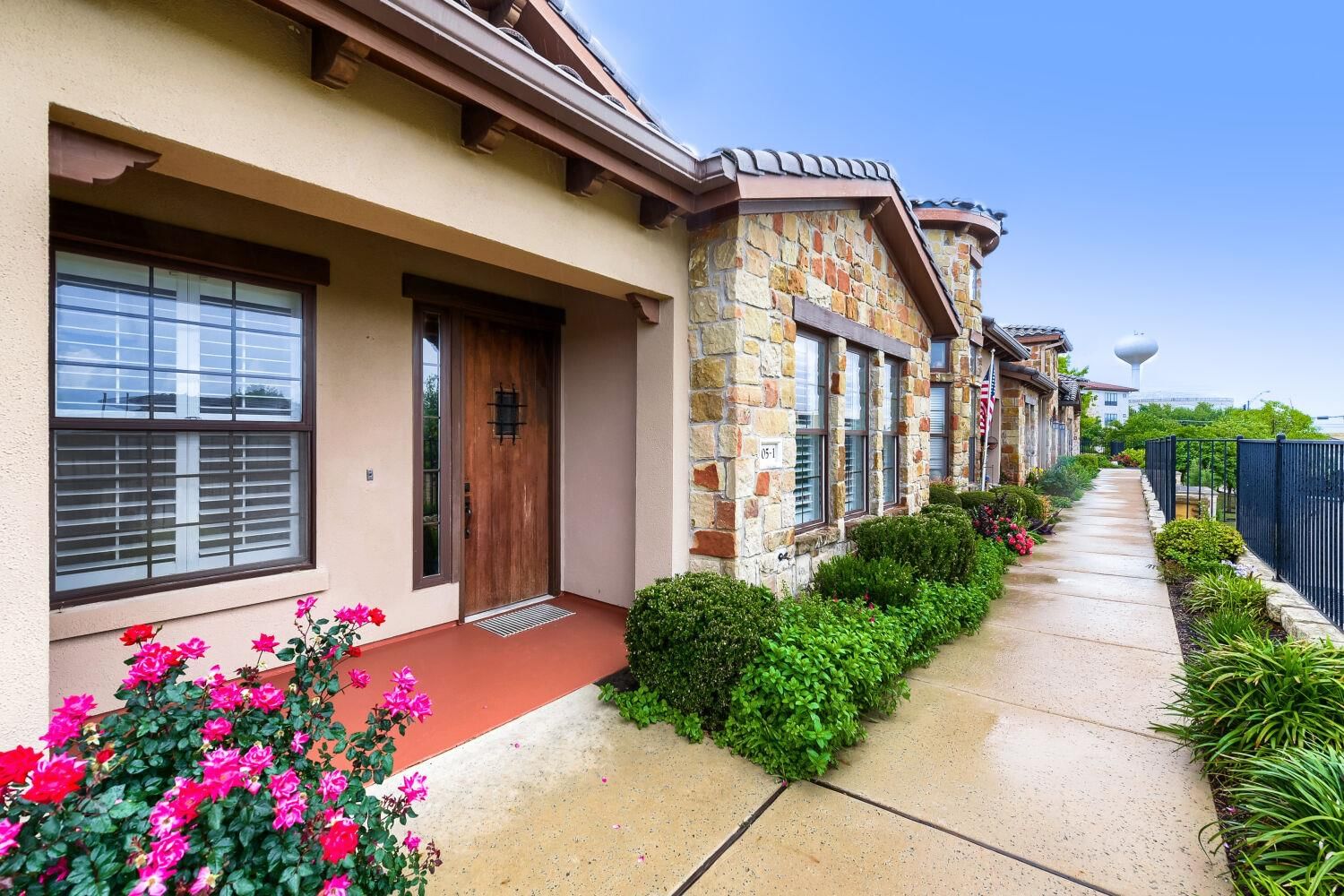 105 Lucia CIR #1 - Photo 1
