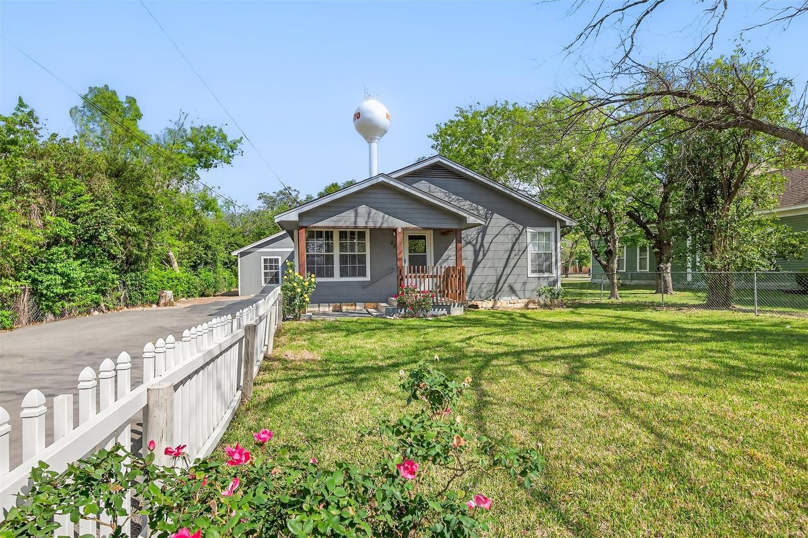204 Taylor ST - Photo 1