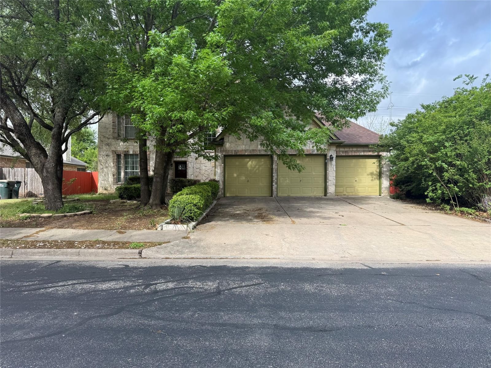 310 Carriage Hills DR - Photo 1