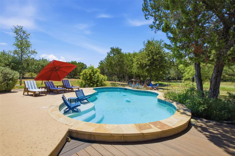 Property photo 35