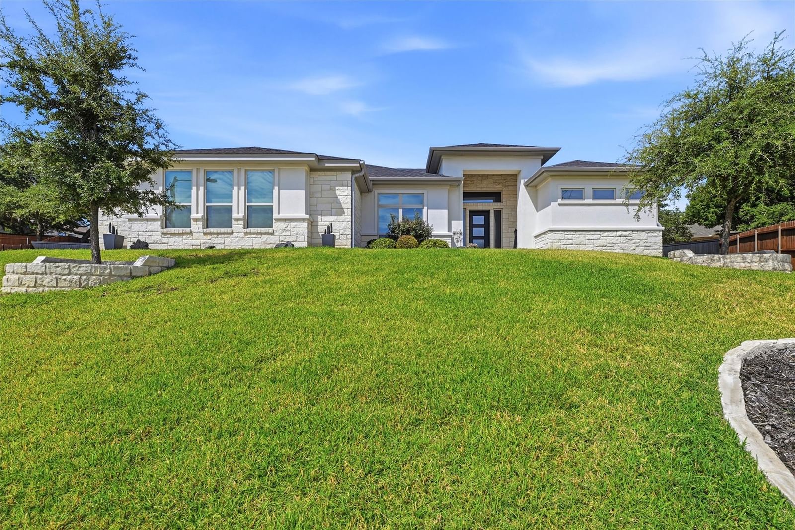 3018 Box Canyon CIR - Photo 1