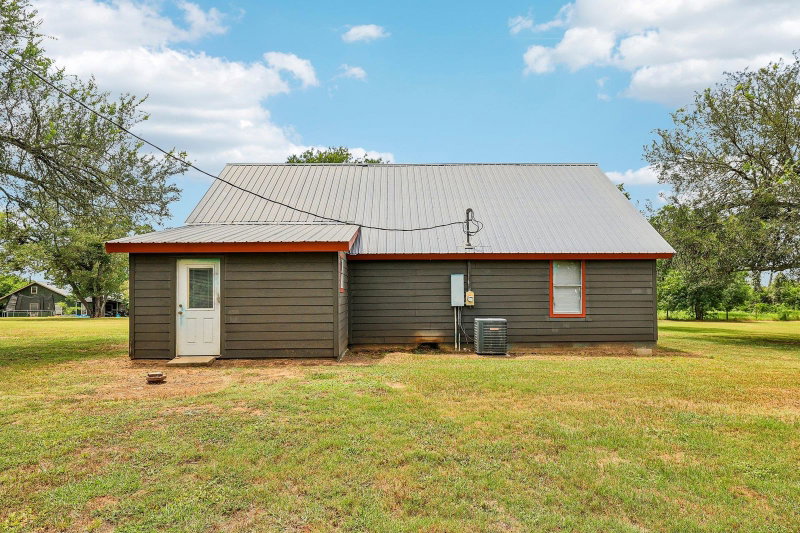 Property photo 33