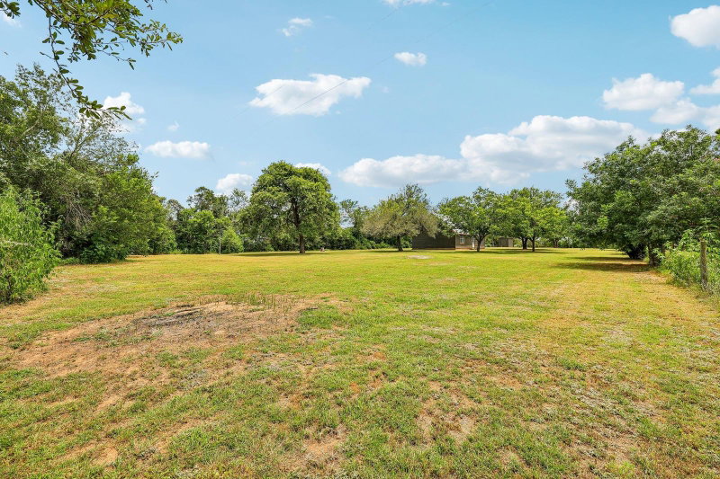 Property photo 35
