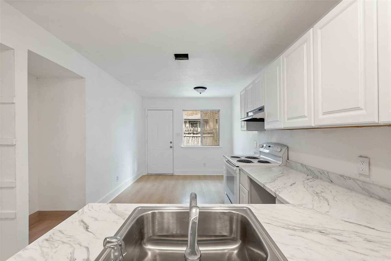 1010 Bird Creek DR - Photo 1