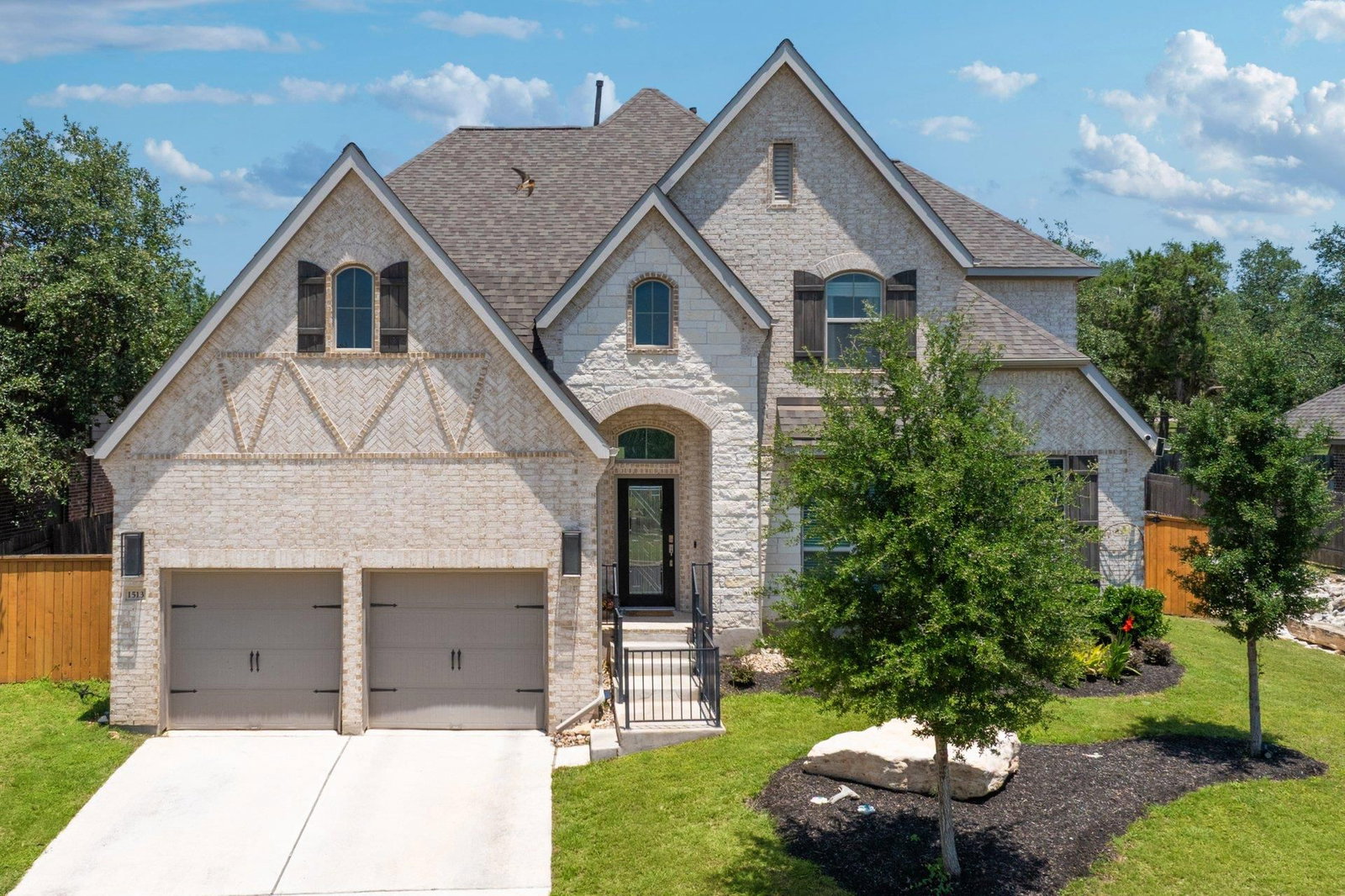 1513 Lakeside Ranch RD - Photo 1