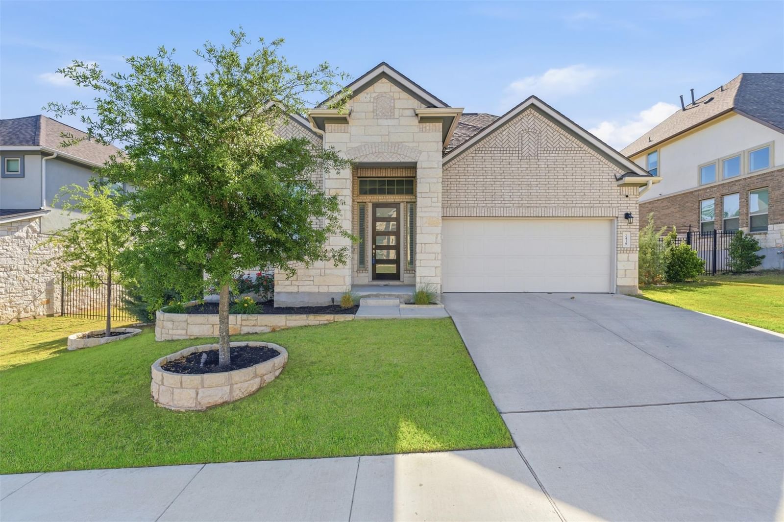 2439 Soprano WAY - Photo 1
