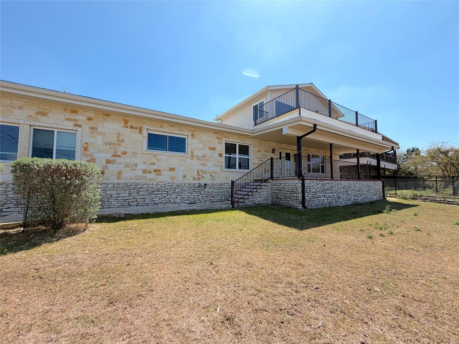 1210 Skyline DR - Photo 1