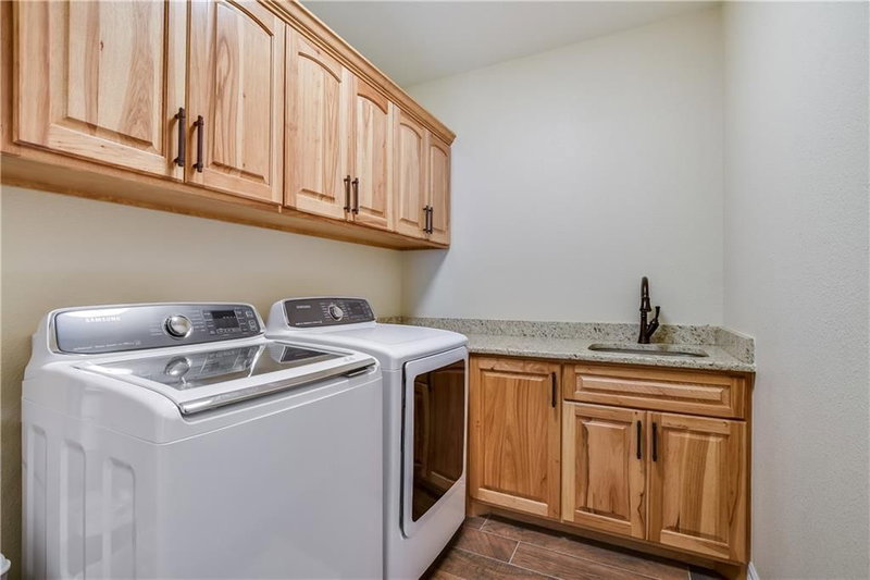 Property photo 28