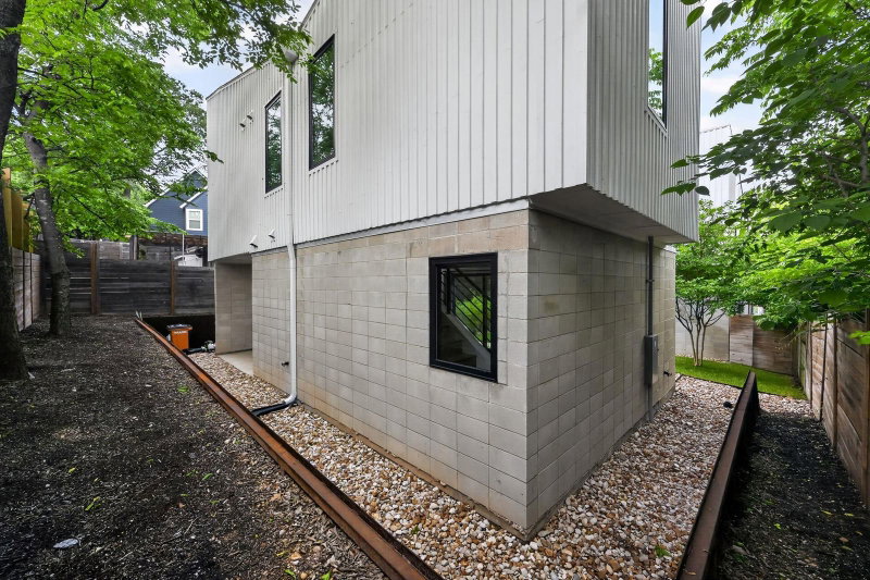 Property photo 37