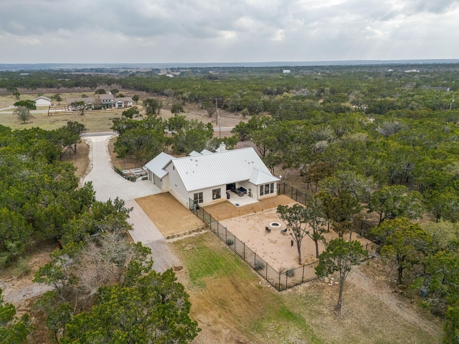 2140 Carpenter LOOP - Photo 1