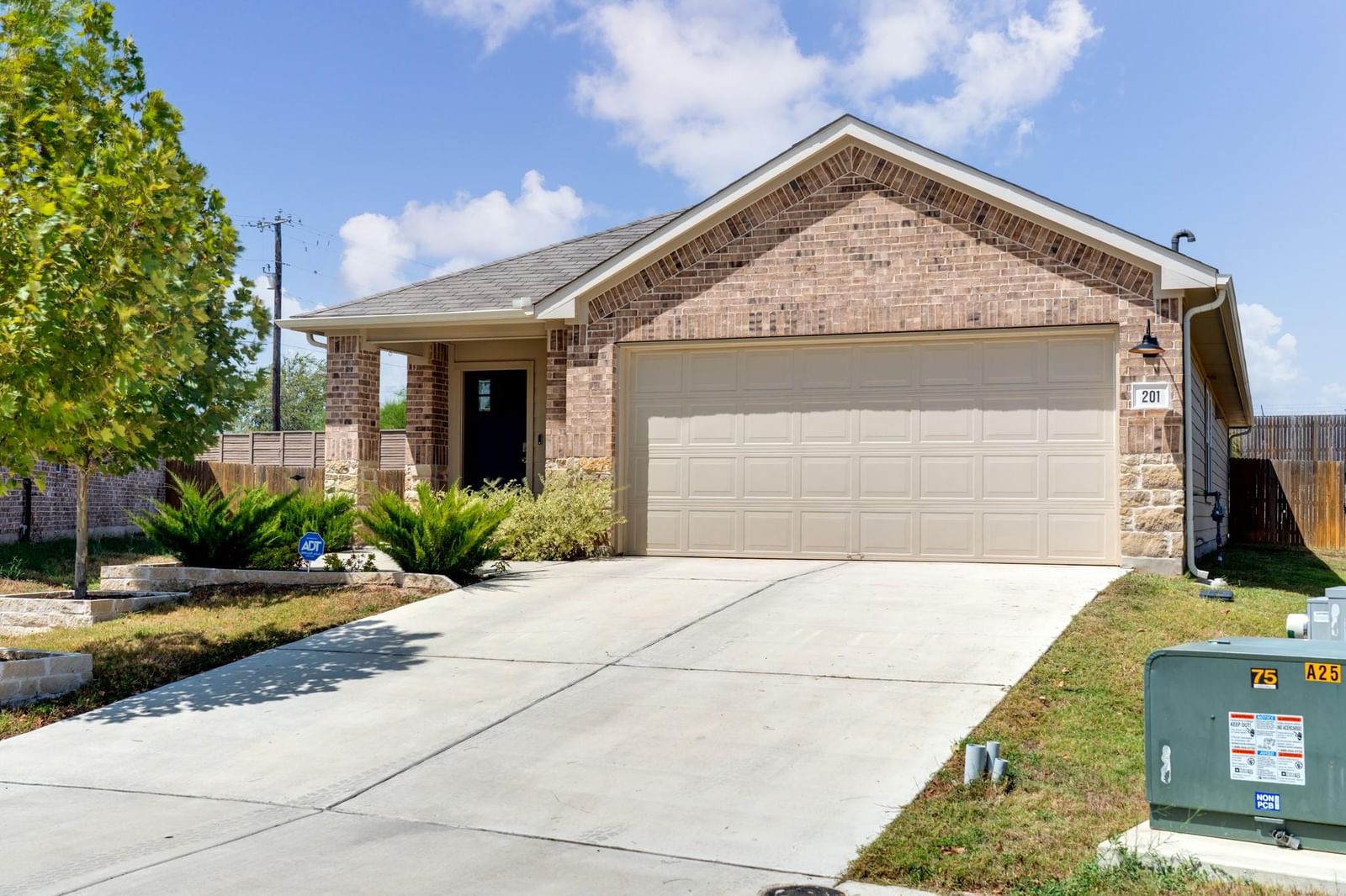 201 Elbow Bush CV, Kyle, TX, 78640