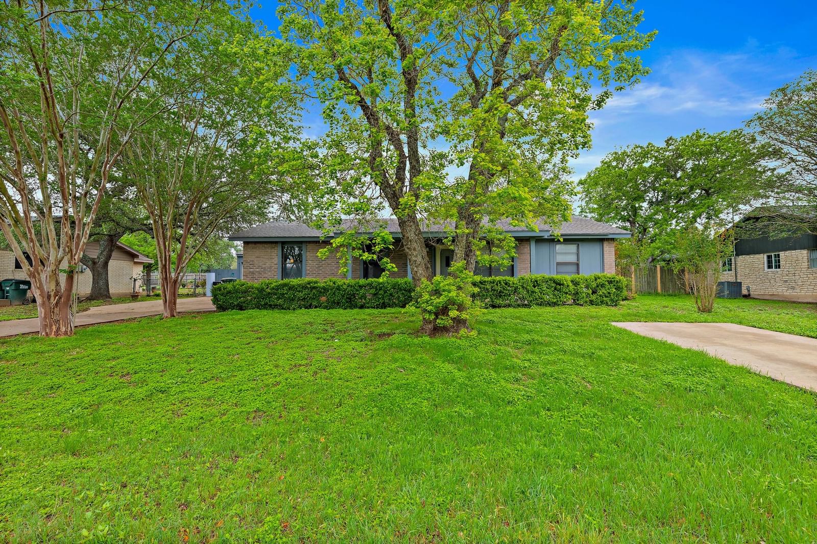 205 Hitching Post DR - Photo 1
