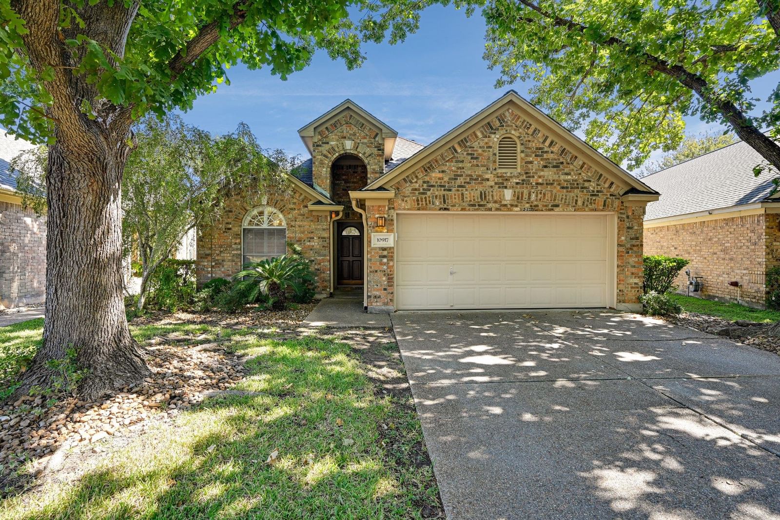 10917 Ballybunion PL - Photo 1