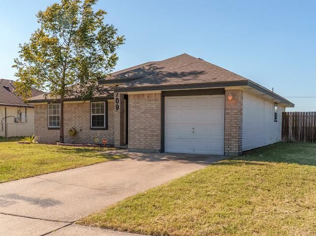 2709 Timberline DR - Photo 1