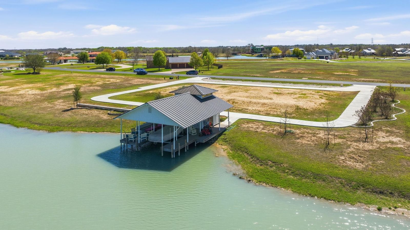 108 Lakeside CV - Photo 1