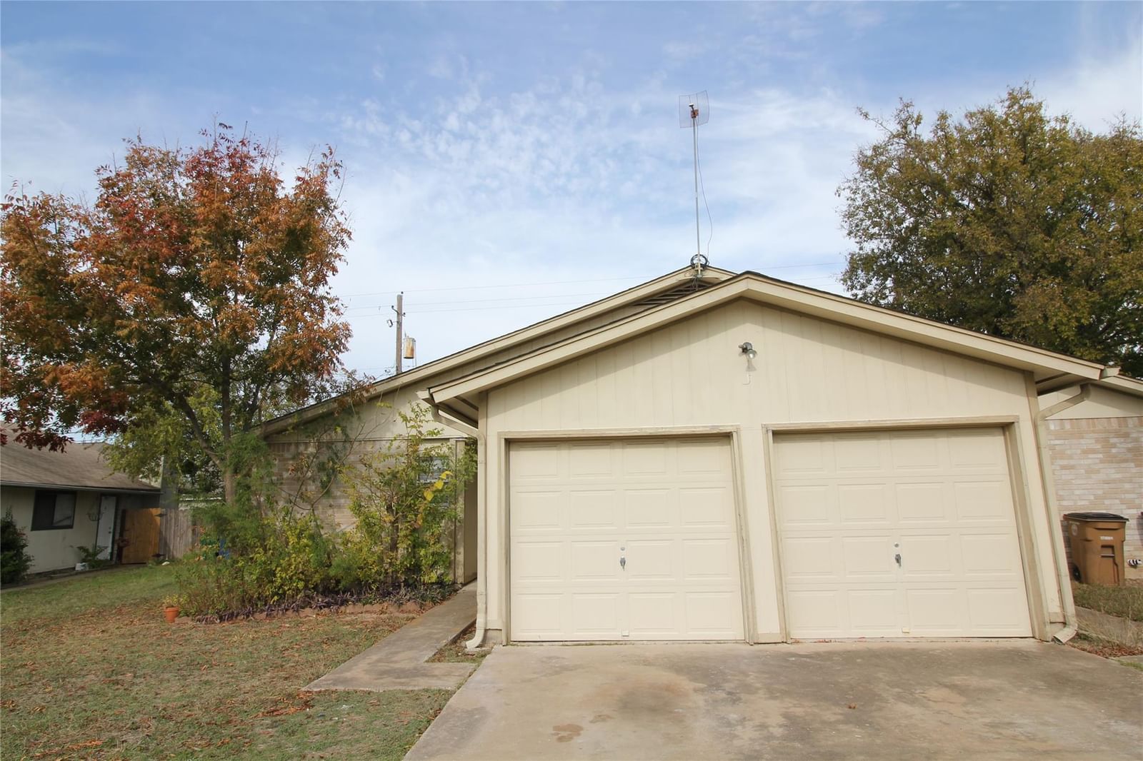 12818 Copper Cliff Ave - Photo 1