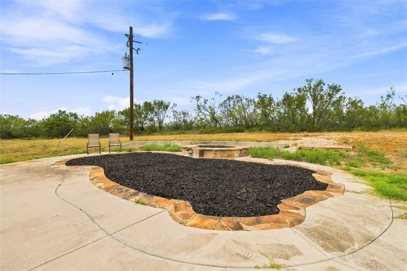 Property photo 35