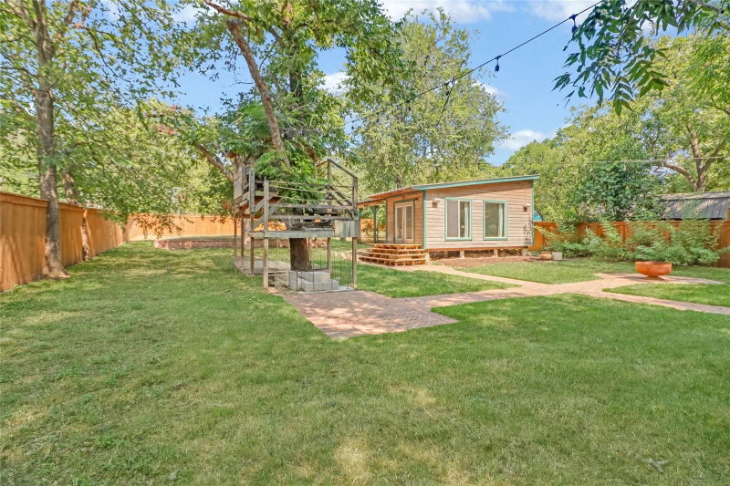 Property photo 33
