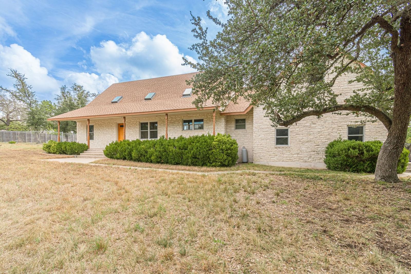 15 Tall Oaks TRL - Photo 1