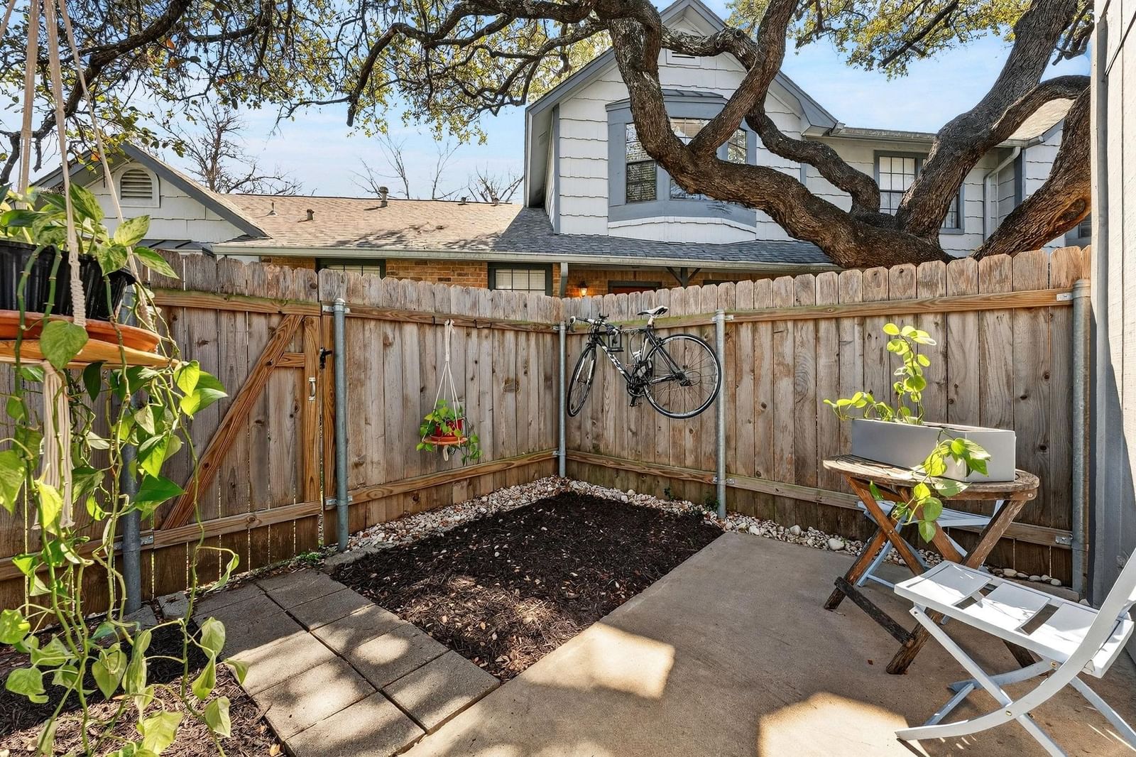Photo 24