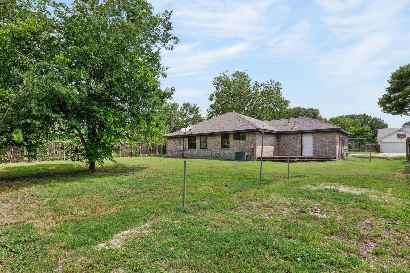 Property photo 37