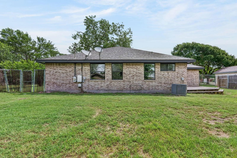 Property photo 38