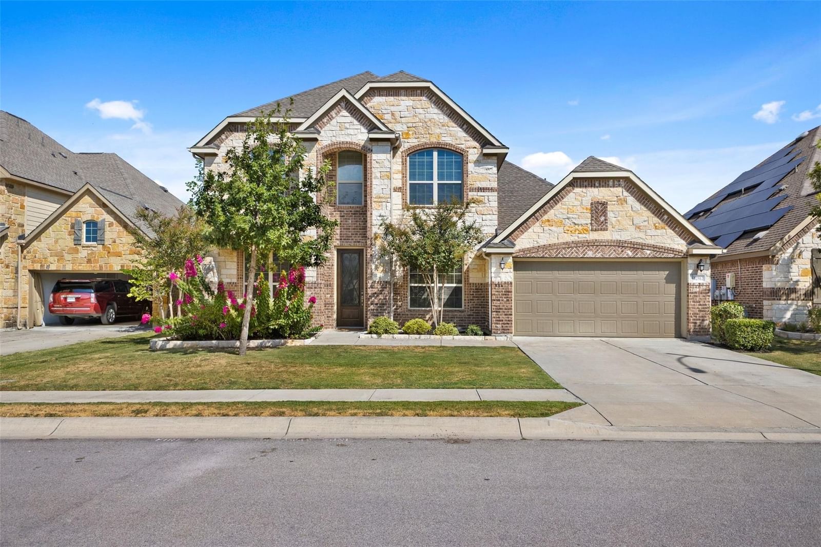 12512 Altamira ST - Photo 1
