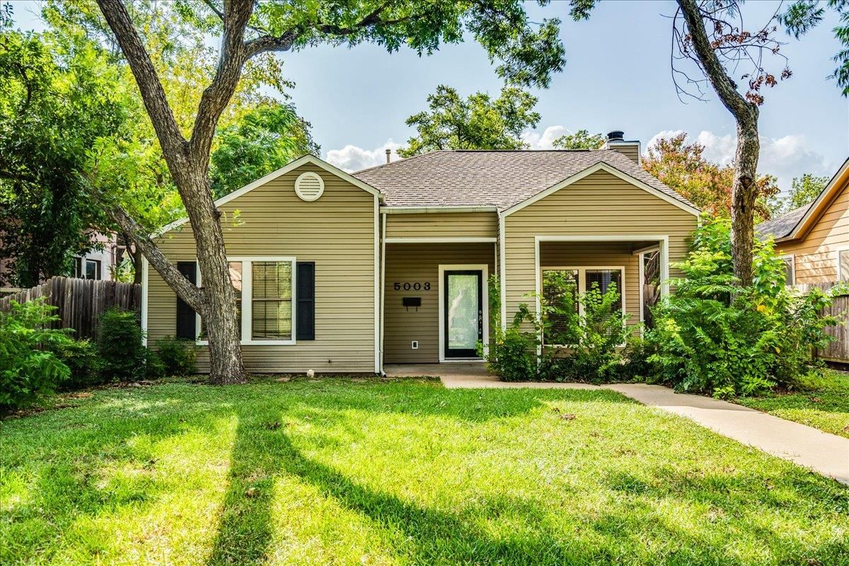 5003 AVENUE G Ave - Photo 1