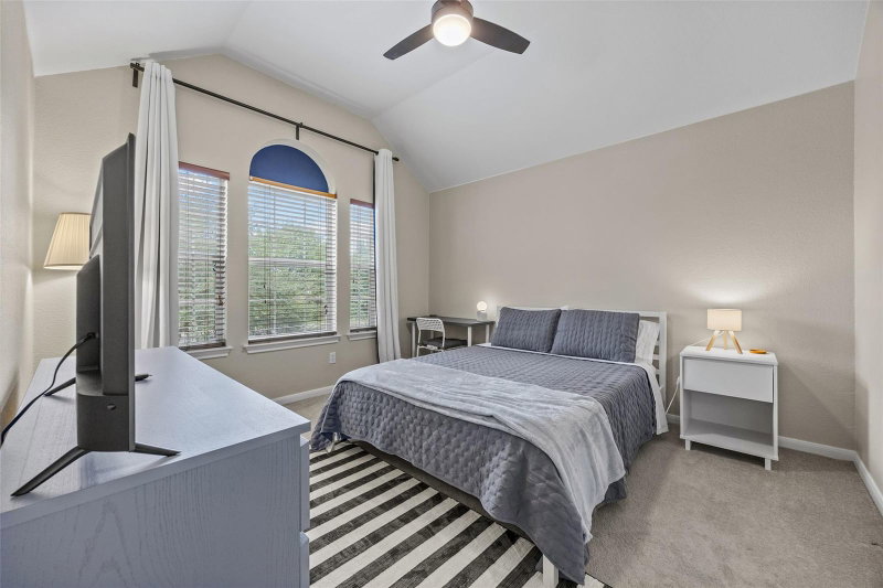 Property photo 28