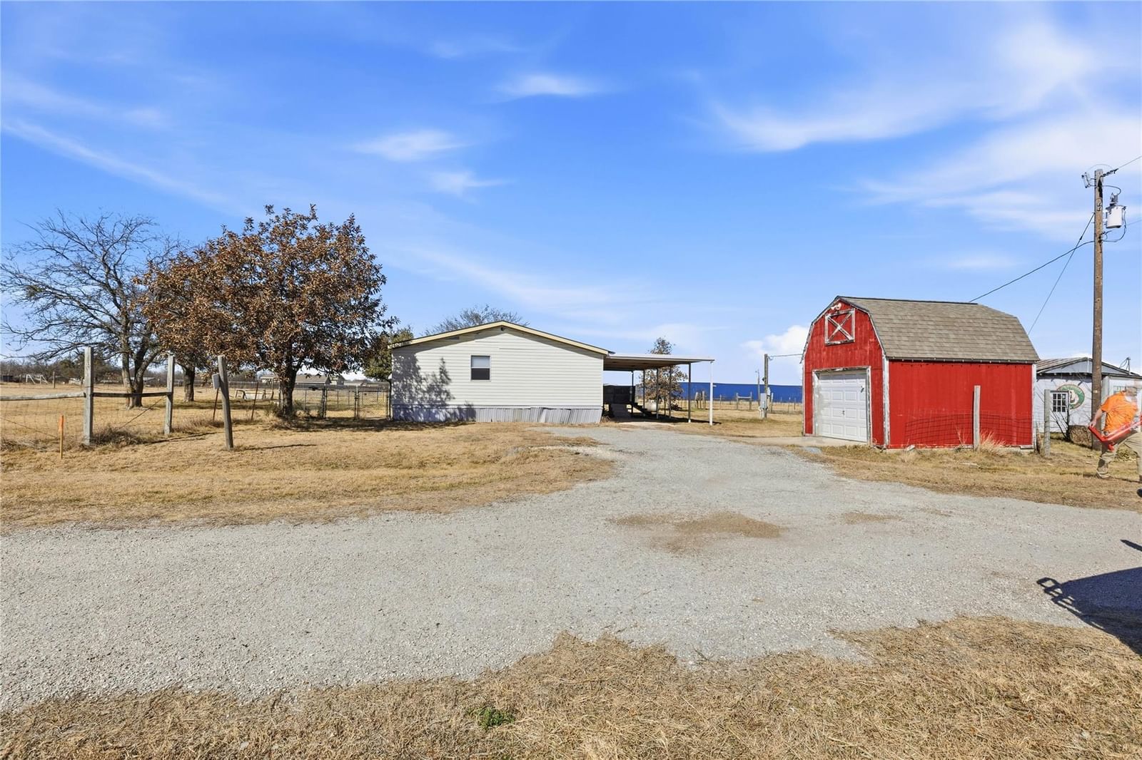 100 Prairie DR - Photo 1