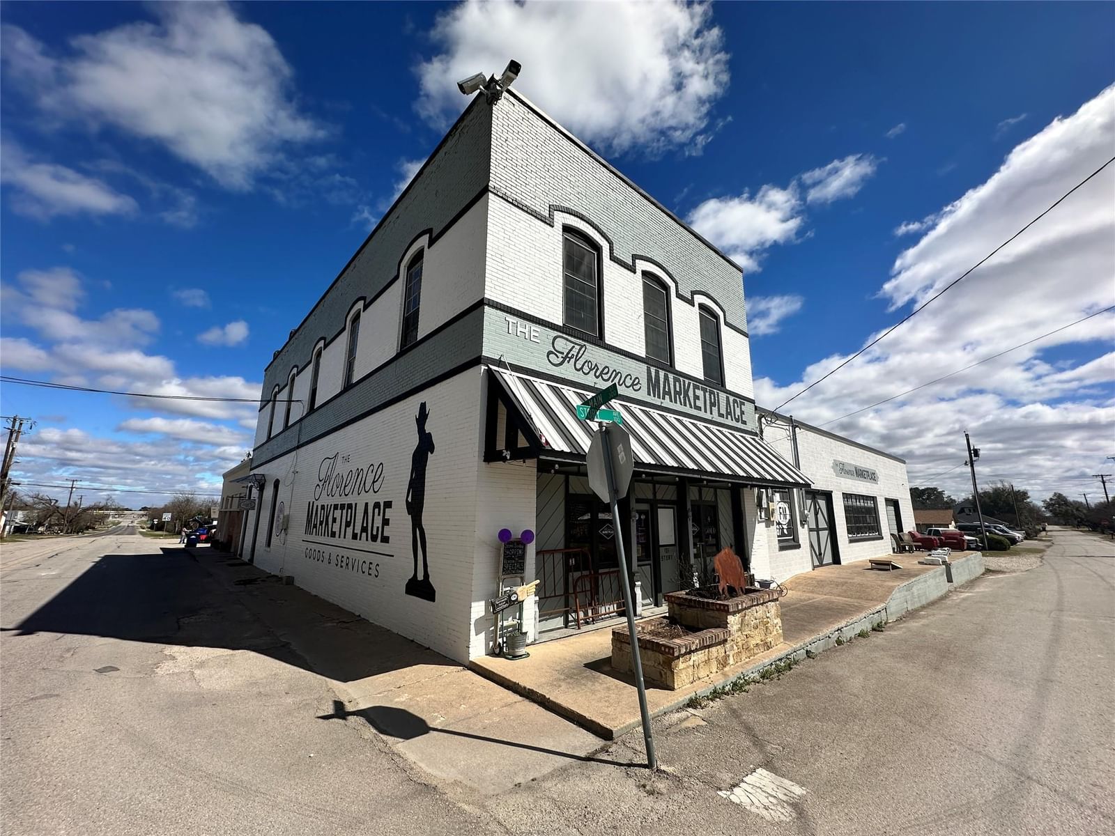 101 Story Ave - Photo 1