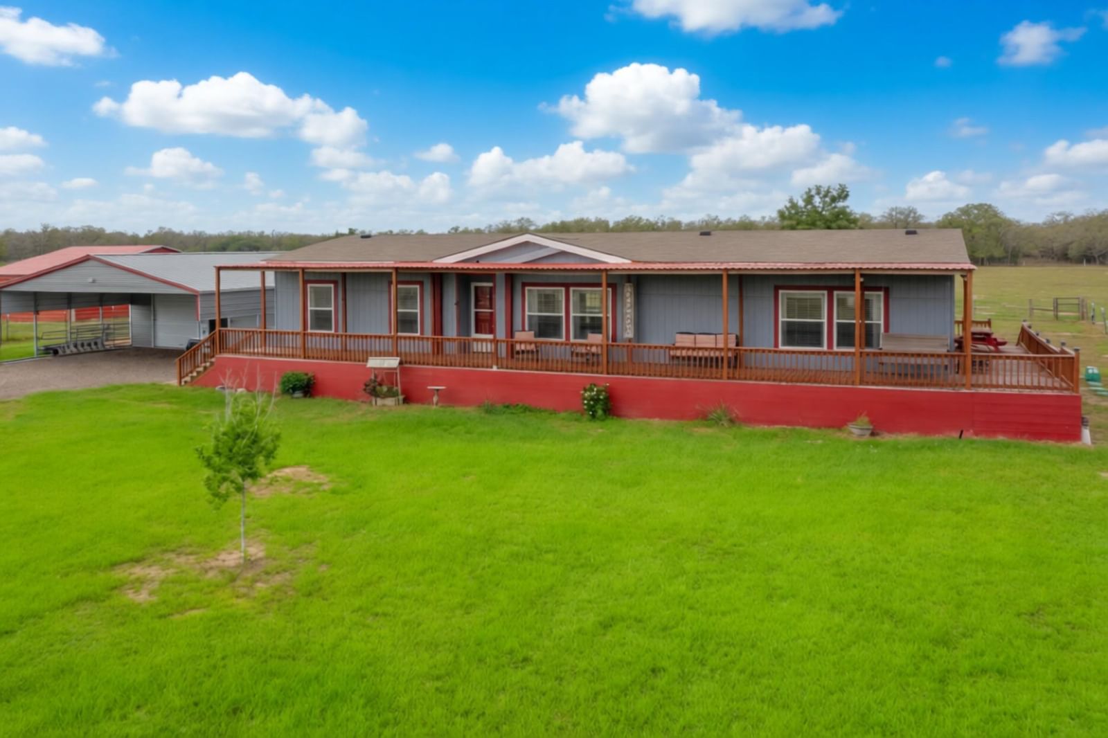 664 Garrett RD - Photo 1