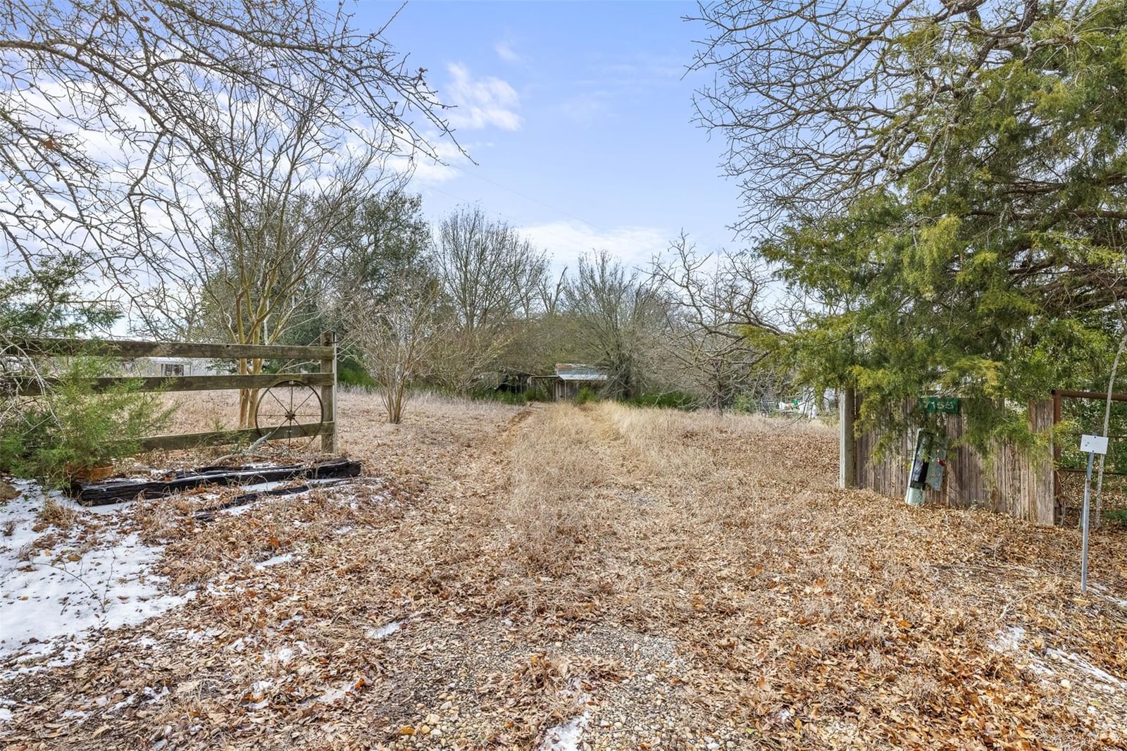 7155 County Road 144 - Photo 1