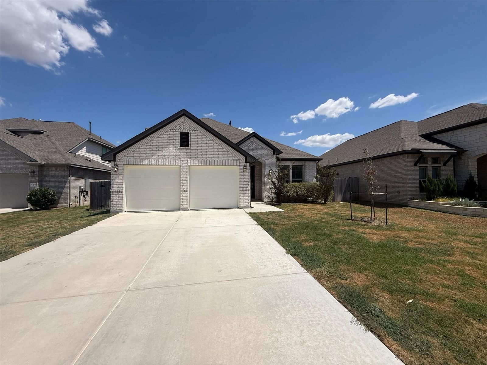 4437 Shady Hill LN - Photo 1