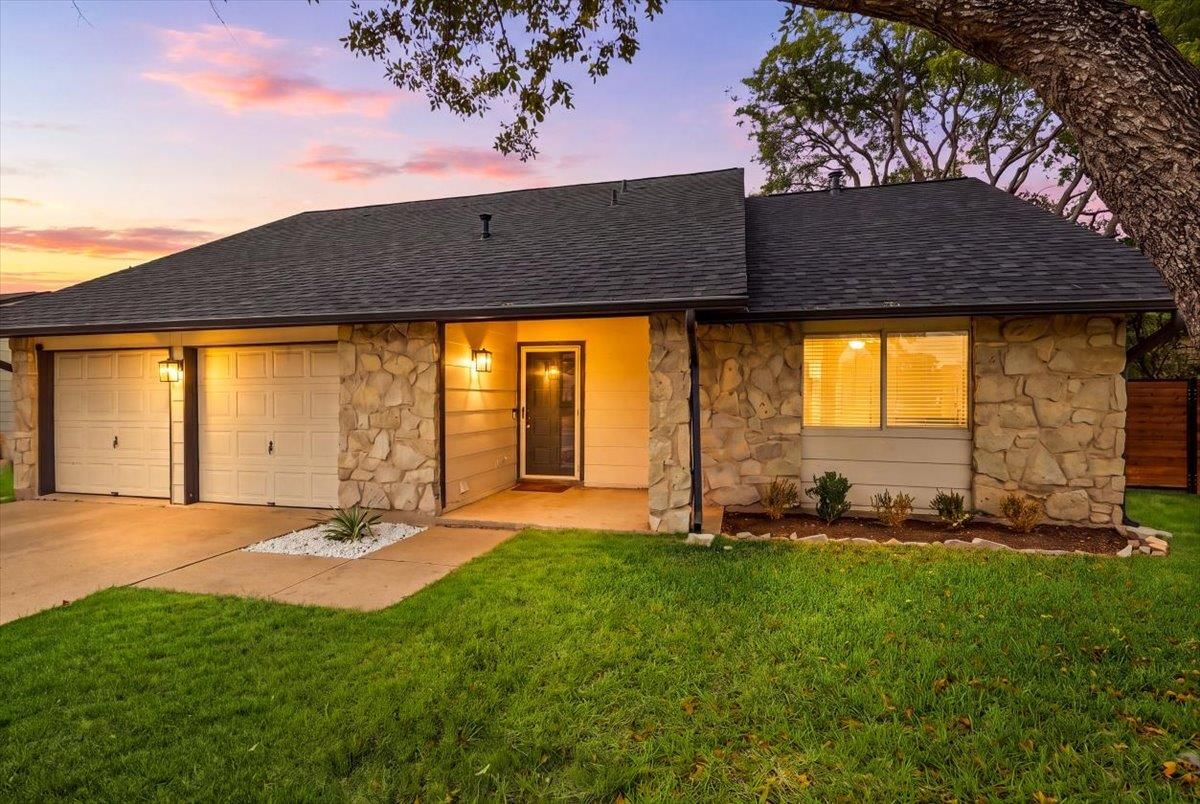 13010 Lamplight Village Ave - Photo 1