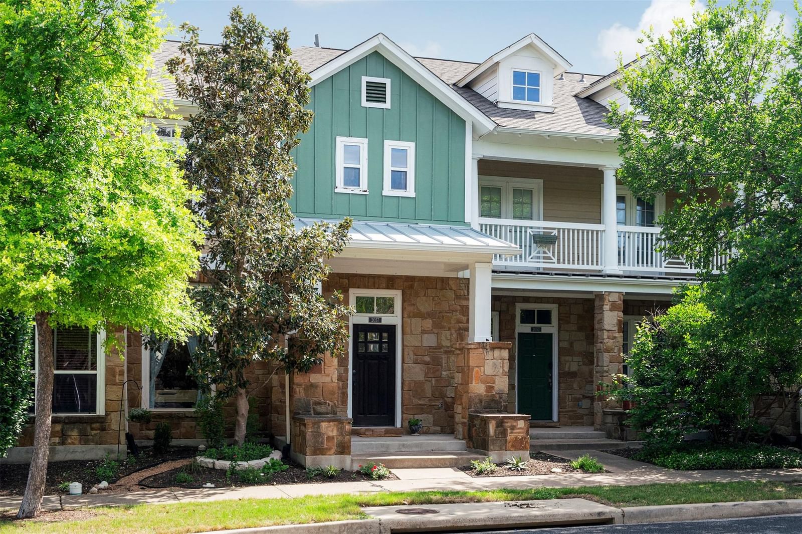 2057 Zach Scott ST - Photo 1