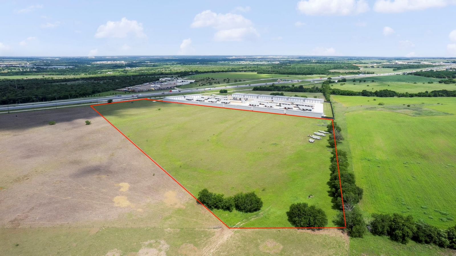 6100 Interstate 35 - Photo 1
